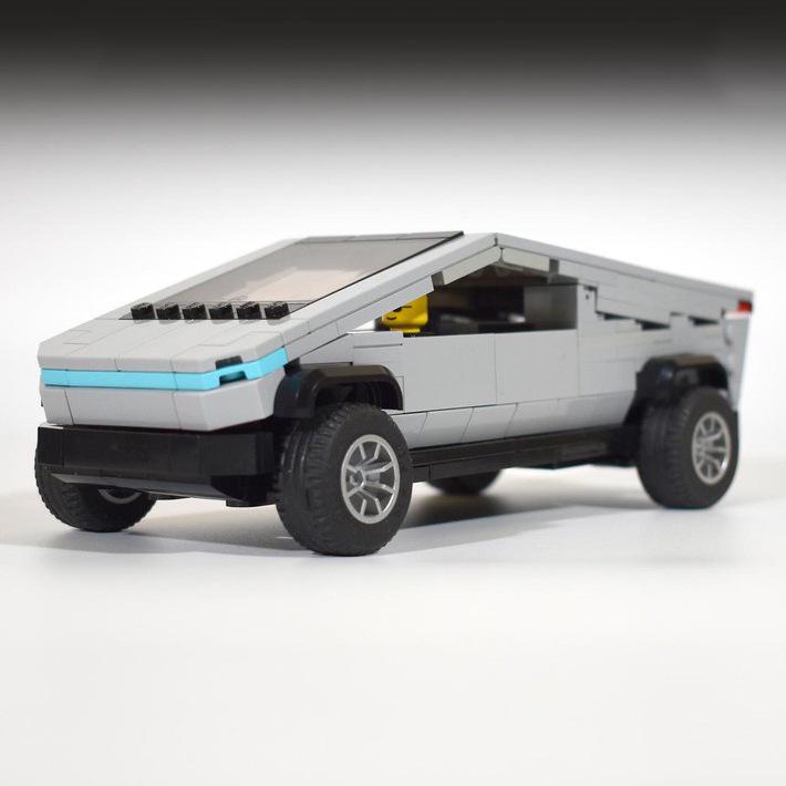 

В наличии: Модель автомобиля Cyber Truck - Набор строительных блоков MOC из 8 шипов