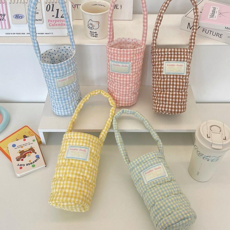 Modern Minimalist Water Bottle Sleeve With Soft Fabric Handle For Outdoor Sports
