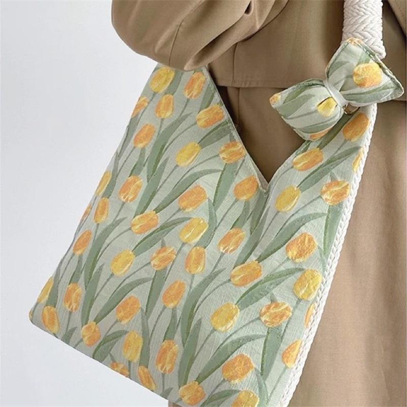 Large Space Cute Tulip Cat Pattern Underarm Shoulder Bag Unique Niche Fresh Aesthetic Women Daily Single Tote Purse