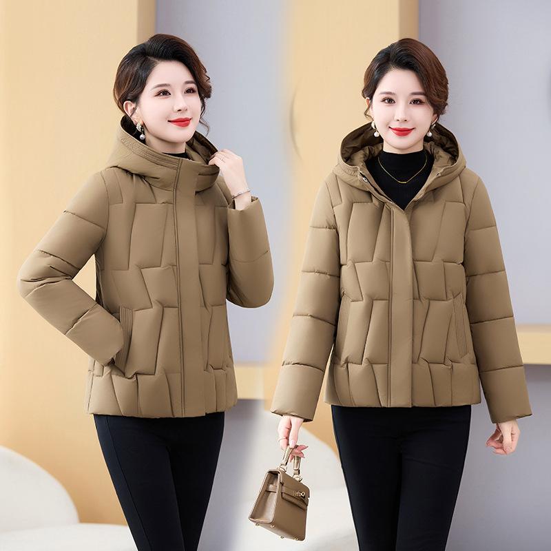 2025 short fashion padded jacket, new slim and slim padded jacket, foreign style thickened and warm winter waist jacket
