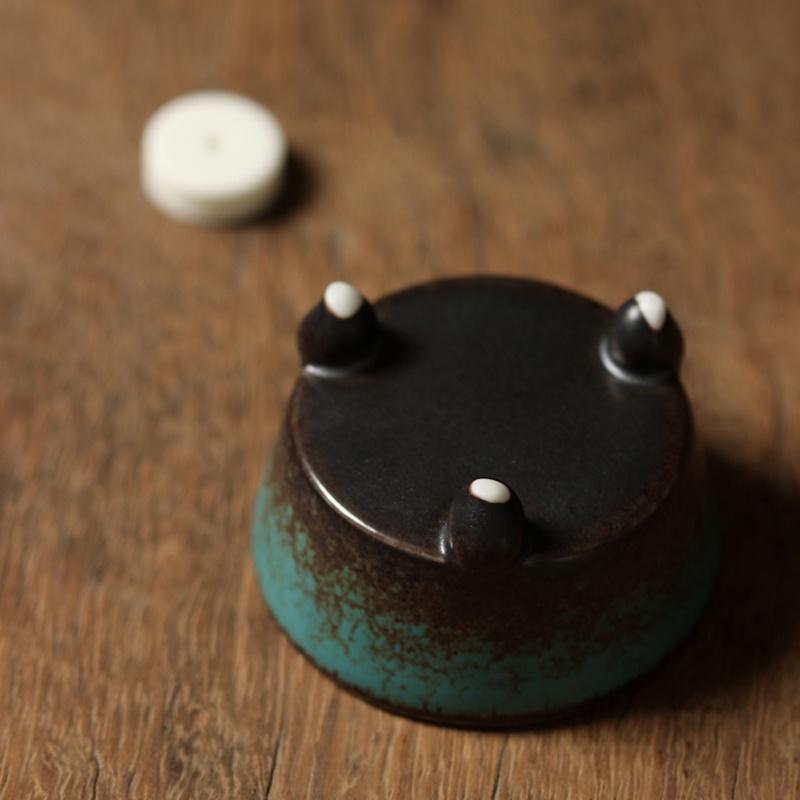 Japanese Style Ceramic Incense Burner Kiln Change Three-legged Incense Holder Indoor Aromatherapy Burner