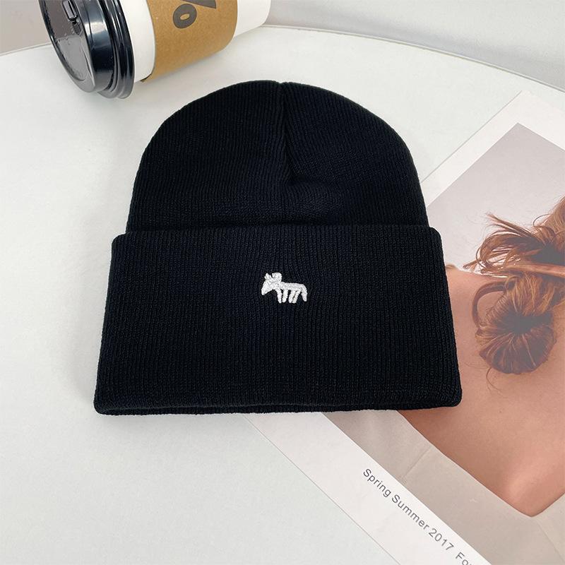 Embroidered butterfly knitted hat women's warm cold hat big head circumference ear protection pullover hat versatile bag head wool hat