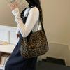 Leopard Print Shoulder Bag Women's Crossbody Bag Large Capacity Tote Bag Commuter Underarm Bag
