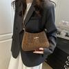 Simple and fashionable new casual commuting solid color temperament elegant hand-held underarm crossbody shoulder women's bag