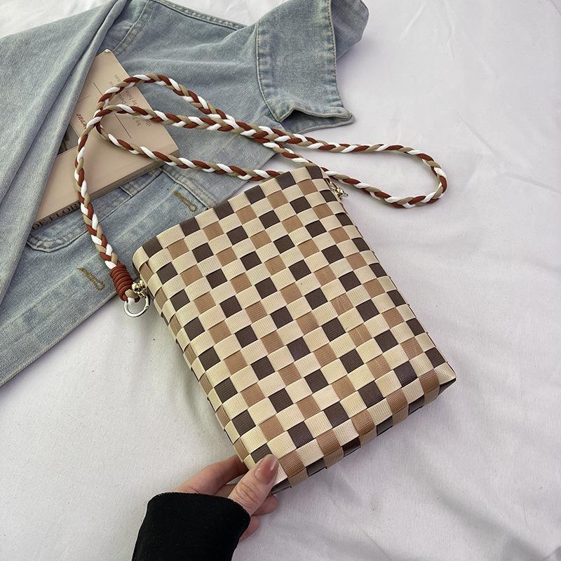 Summer niche woven bags women's new fashion versatile messenger bags popular shoulder bucket bags