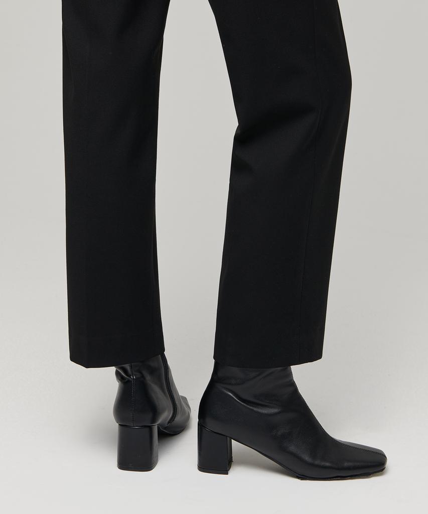 MUSINSA STANDARD WOMAN Women'S Heavyweight Fleece-Lined Loose Tapered Hidden Elastic Waist Slacks [Black]