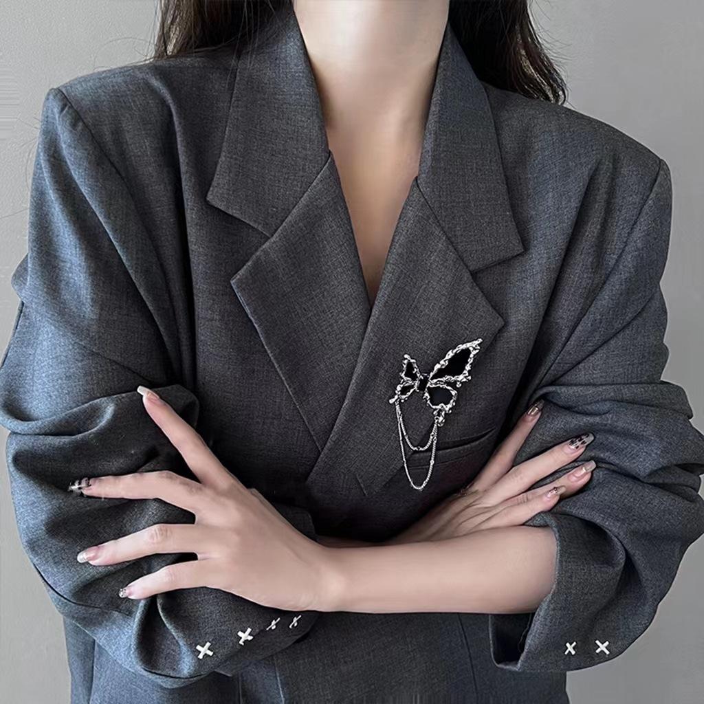 Black Butterfly Tassel Female Ins Sweet and Cool Style, High-end Temperament, Versatile and Fashionable Brooch