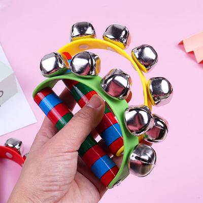 1 Pièce Accessoires Intellectuels pour Enfants Cloche à Main Cloches à Main avec 5 Grelots Manche en Bois Instrument de Musique Jouet pour Cours de Musique