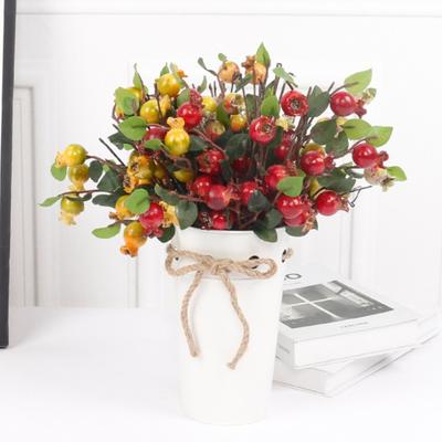 1 Stück Stechpalmen-Hagebuttenbeeren-Picks, künstliche Beerenstiele, Zweig, Granatapfel-Blumenstrauß, Obst, künstliche Blumen für Frühling, Sommer, Urlaub, Heimdekoration