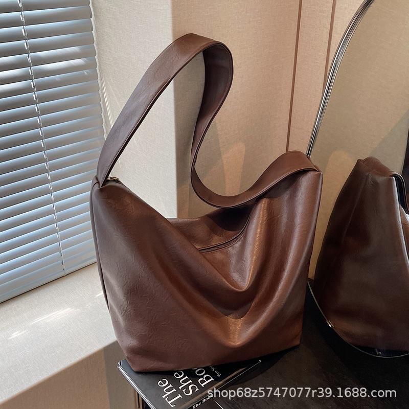 Korean large-capacity retro bag women's 2025 new fashion and popular shoulder bag versatile temperament messenger tote bag