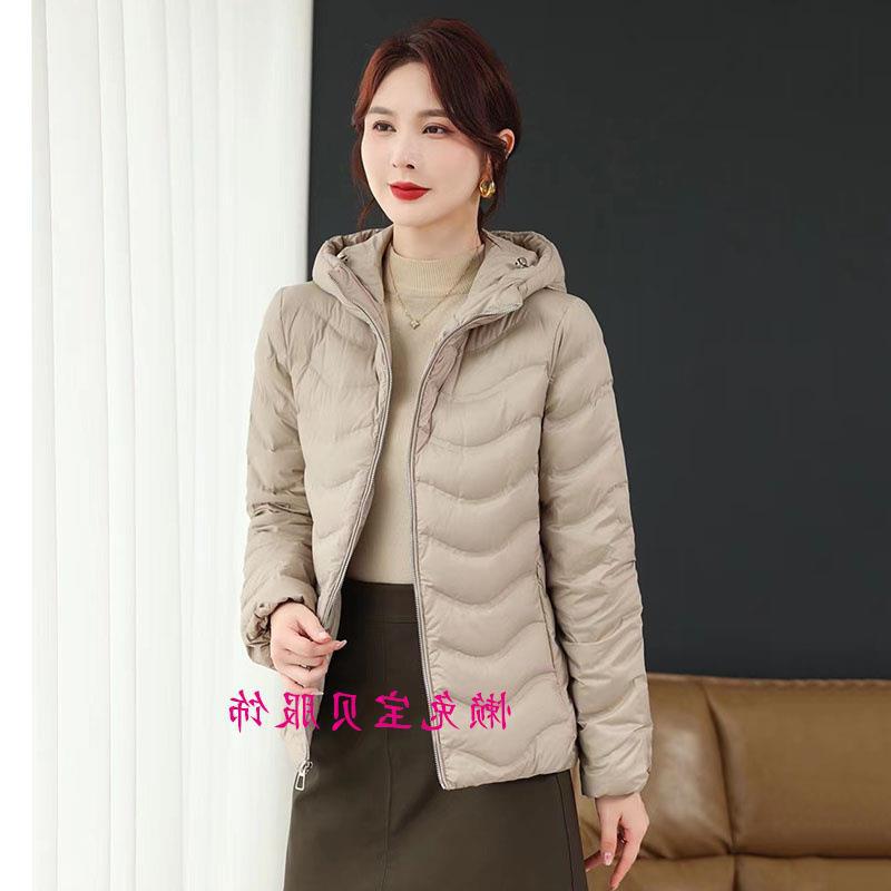 

2025 Осень и зима Новый легкий пуховик с капюшоном, женский короткий белый утиный пух, теплое волнистое модное пальто XL хаки