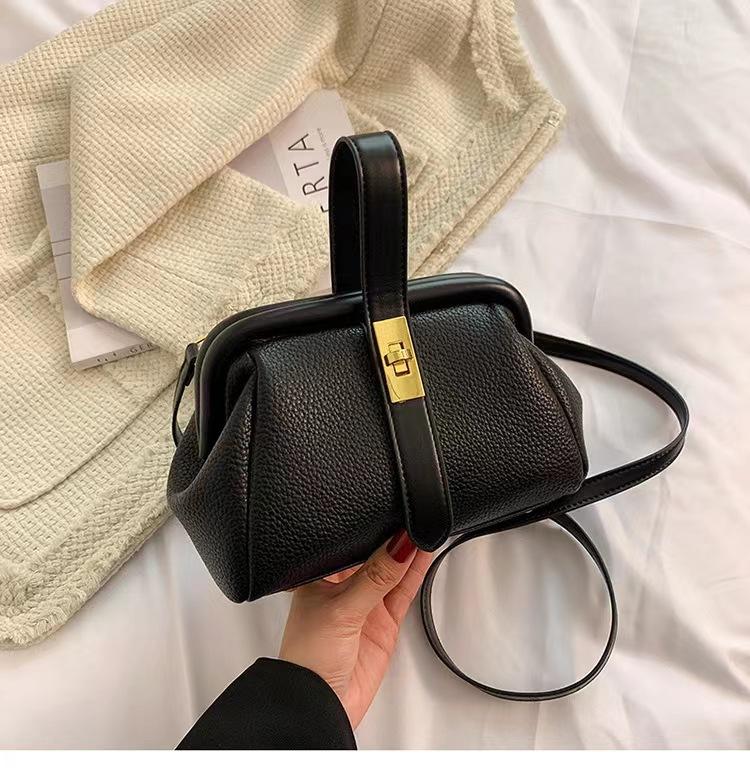 Bag Women s Bag 2026 Fashionable New Lychee Pattern Clip Handbag Fashionable Versatile Shoulder Messenger Bag чёрный