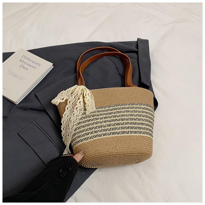 Summer popular striped seaside beach vacation idyllic and beautiful leisure shoulder underarm tote bag