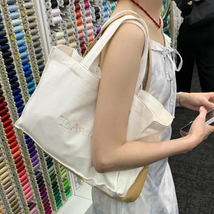 To-Avenue Canvas Tote Bag (Ivory)