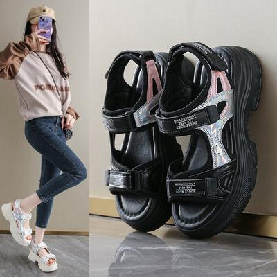 Frühling und Sommer Neue Plateau-Sandalen Sportlicher Stil Ein-Riemen Open-Toe Sandalen Trend