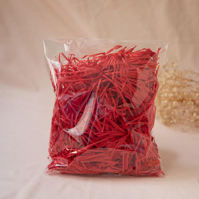 Birthday Gift Box Filler: Raffia, Glitter Sequins, Shredded Paper Strips 50g ярко-красный
