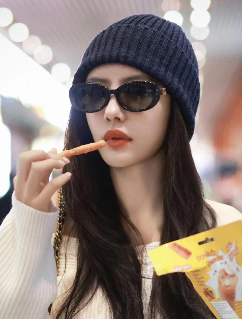 Women's High-End Retro Oval Sunglasses with UV Protection - Ni Ni Cai Wenjing Style