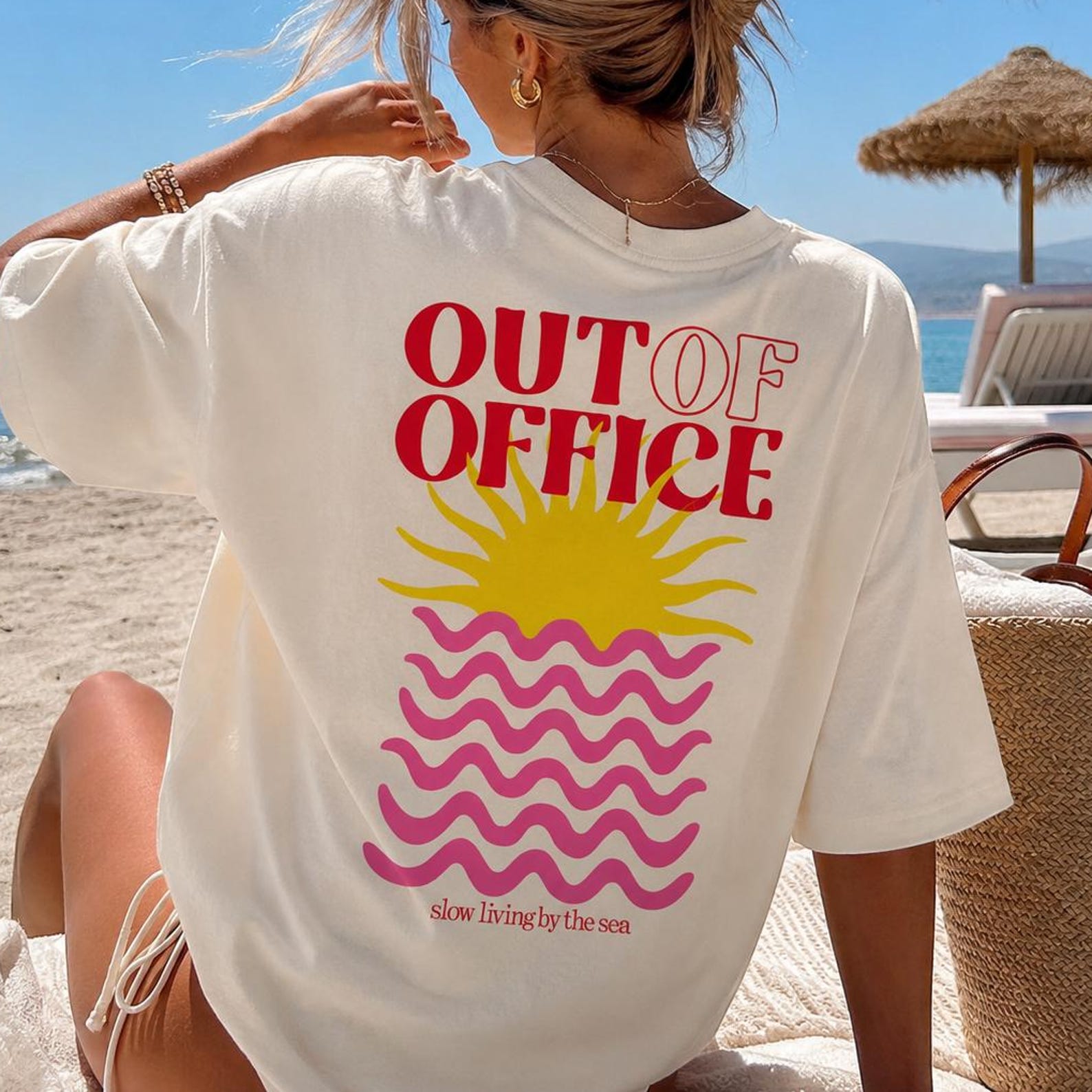 Out Of Office Shirt, Comfort Color Beach T-Shirt, Seashell Shirt, Summer Tee, Cute Vacation Shirt, Coastal Beach Shirt, Womens Beach Shirt S