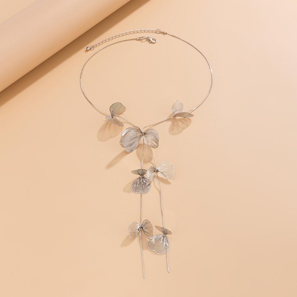 Niche Design Ginkgo Biloba Leaf Long Necklace, Sweet And Cool Metal Y-Shaped Chain Necklace For Women