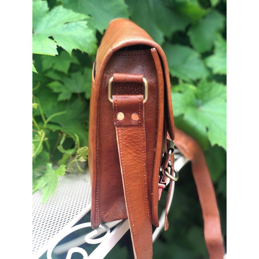 Rustikální messenger taška, stylová kožená pánská taška velikosti iPad, stylová 11” kožená kabelka, dámská kožená crossbody kabelka, fairtrade nosič na ipad