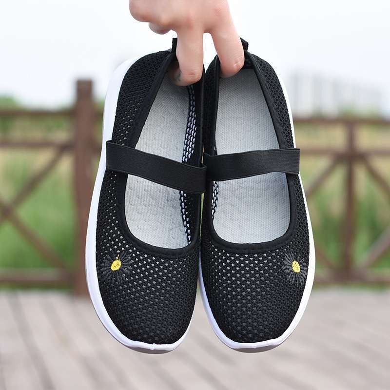 Summer Sandals Women's Word with Old North Cloth Shoes Small Daisies Casual Net Shoes Breathable Soft Sole Middle-aged and Elderly Mother Shoes