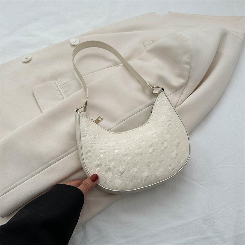 Trendy Pink Pu Shoulder Bag For Women Elegant Simple Crescent Shape Ideal For Daily Use