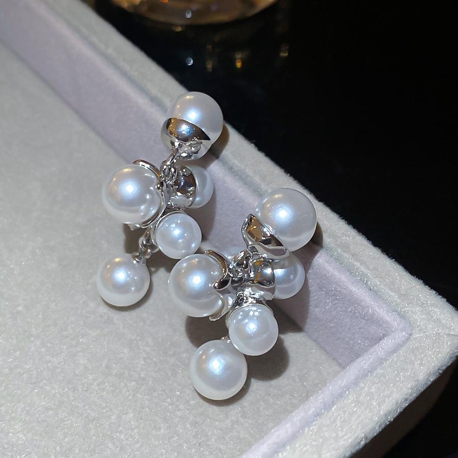 European and American tassel long pearl earrings light luxury high-end stud earrings temperament cold wind trend retro earrings