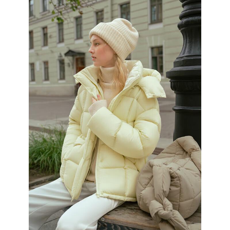 Bingjie Women's Short Hooded Puffer Down Jacket