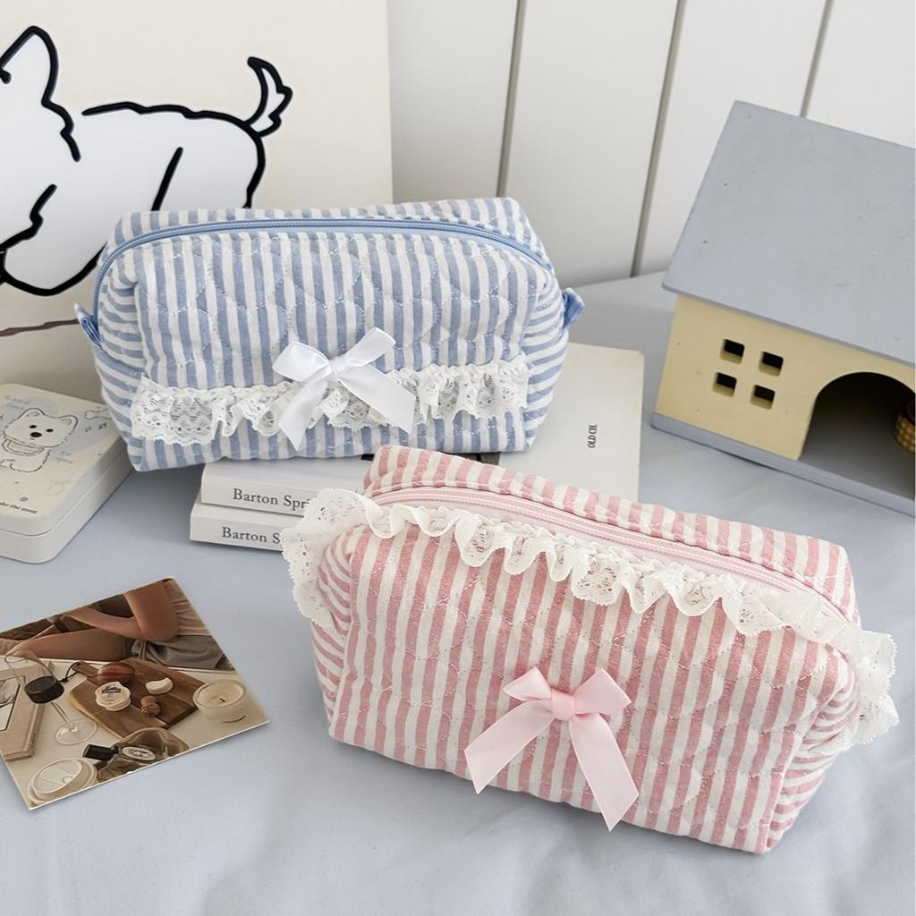 Pink and blue striped, high-appearance, sweet and fresh ins-style student girl clutch bag with sweet lace storage pouch