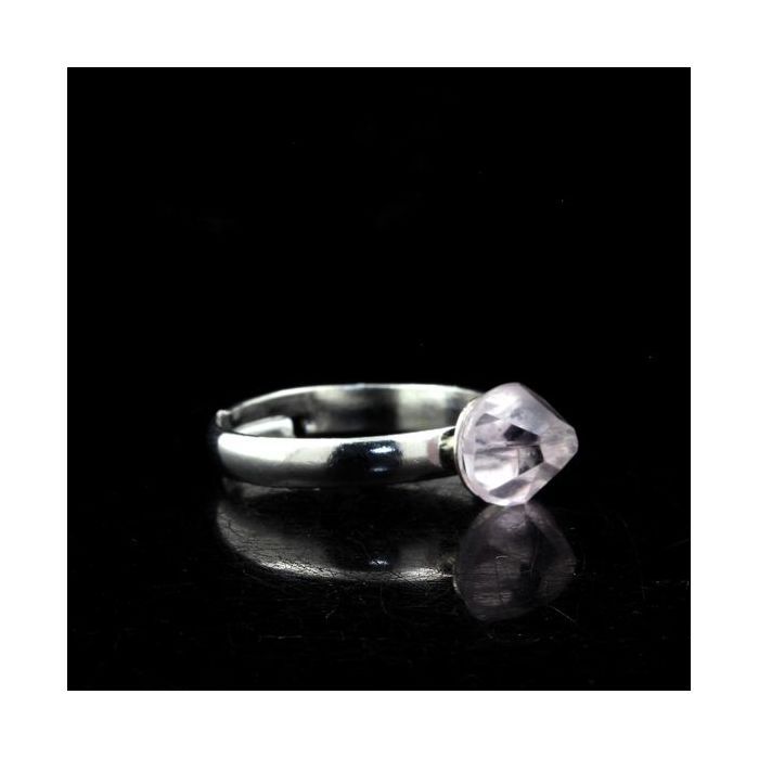 Pierres et Minéraux. Bague Kunzite plaqué argent. 8.64 ct. Taille réglable.