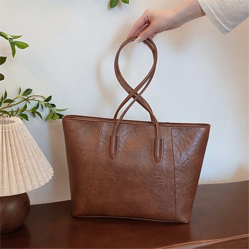 Korean version of fashionable large-capacity tote bag women's 2025 new simple casual shoulder bag commuter versatile portable women's bag