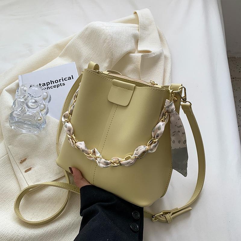 IELGY Crossbody Women s fashion chain portable bucket bag