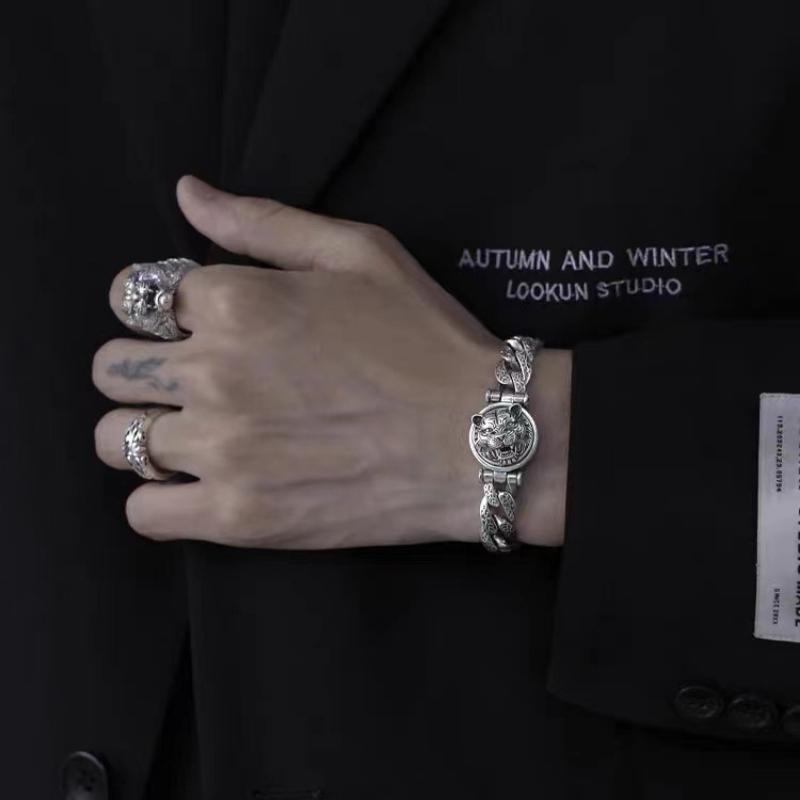 New Retro Tang Grass Rotating Zodiac Year Tiger Bracelet for Men's Trendy and Bold Men's Tiger Bracelet