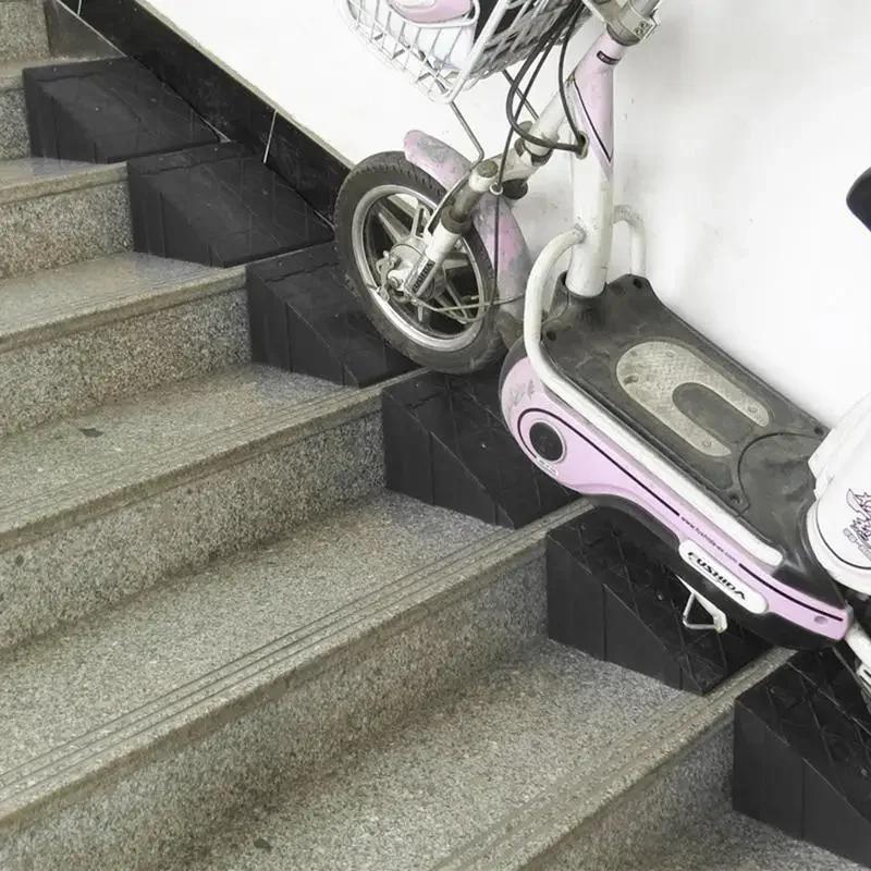 Portable Plastic Curb Ramps for Car Motorcycles 16CM Height Step Mat Lightweight Plastic Threshold Ramp for Trailer Truck Bike