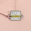 Fortschritt über Perfektion Emaille-Anstecknadel Bildung Zurück zur Schule Inspirierender Spruch Anstecknadel Revers-Abzeichen Schmuck für Studenten Geschenk