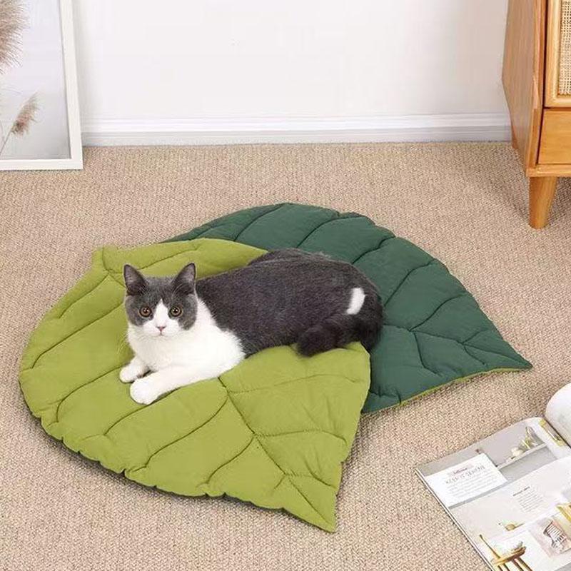 Cat Bed Mats Soft Cotton Leaf Shaped Kitten Cat Puppy Dog Bed Mat Sleep Blanket Home Pets Double Sided Pad Floor Rugs Washable