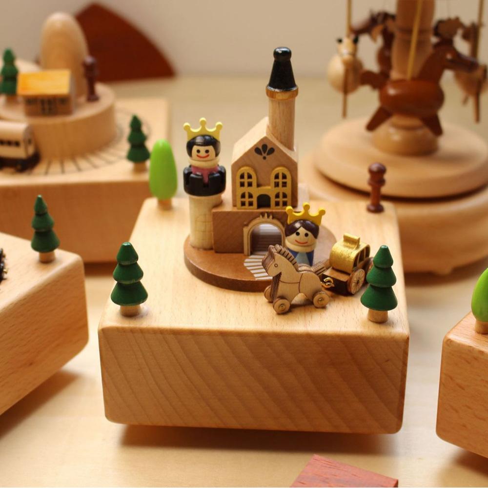 Cottage Garden Castle Car Woodgrain Wind-Up Musical Figurine Wooden Creative Music Box Carousel Wooden Train Birthday Gifts