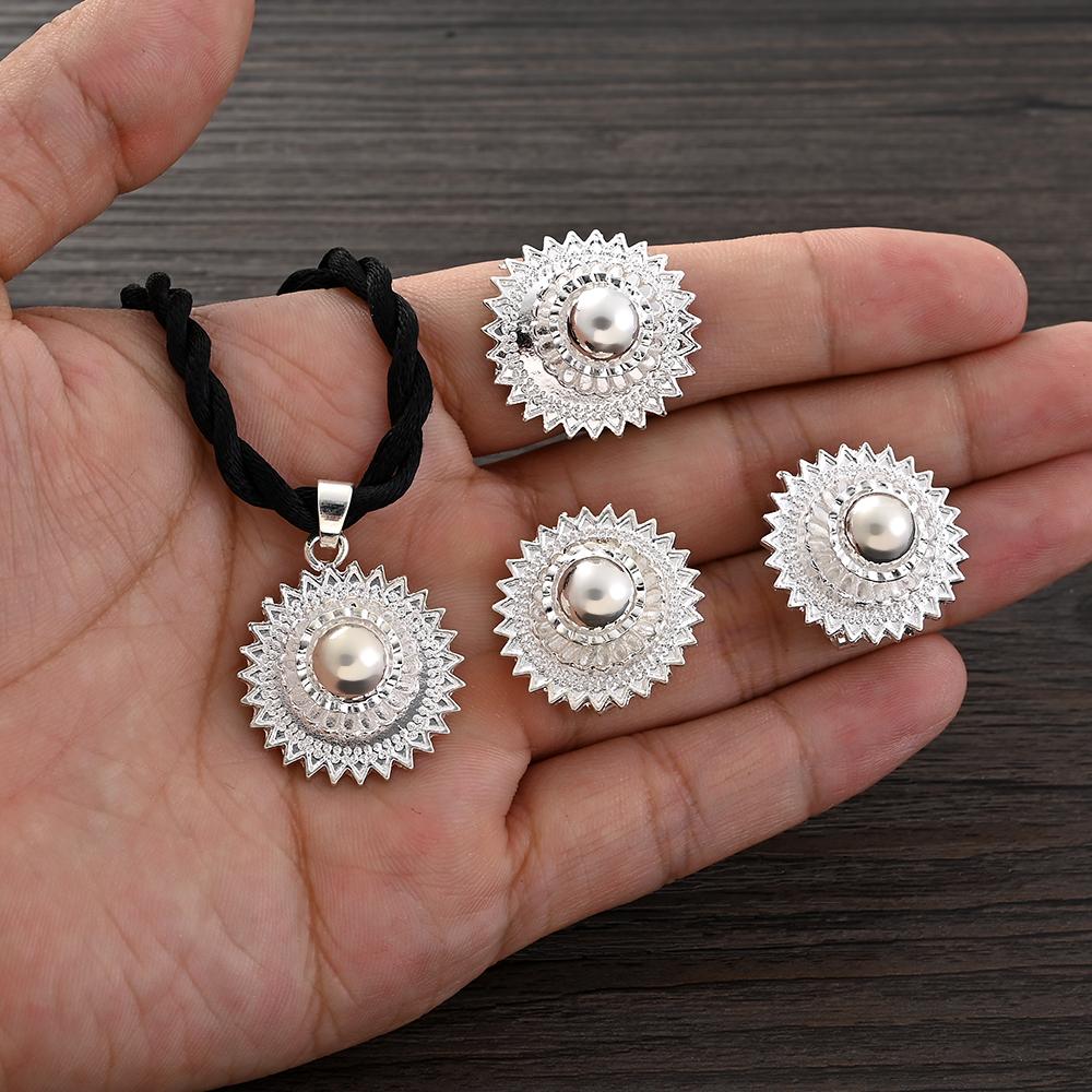 

Эфиопский медный цвет Маленькие циркониевые наборы Ожерелье Серьги Кольцо Подарки Набор праздничных украшений для женщин resizable&50cm