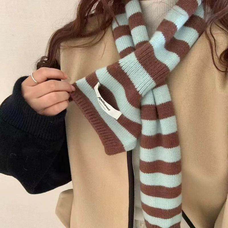 Weicher gestreifter Strickschal Warmer, kuscheliger Stoff Einfaches Etikettendesign Für den Winter, tägliches Tragen, Pendeln