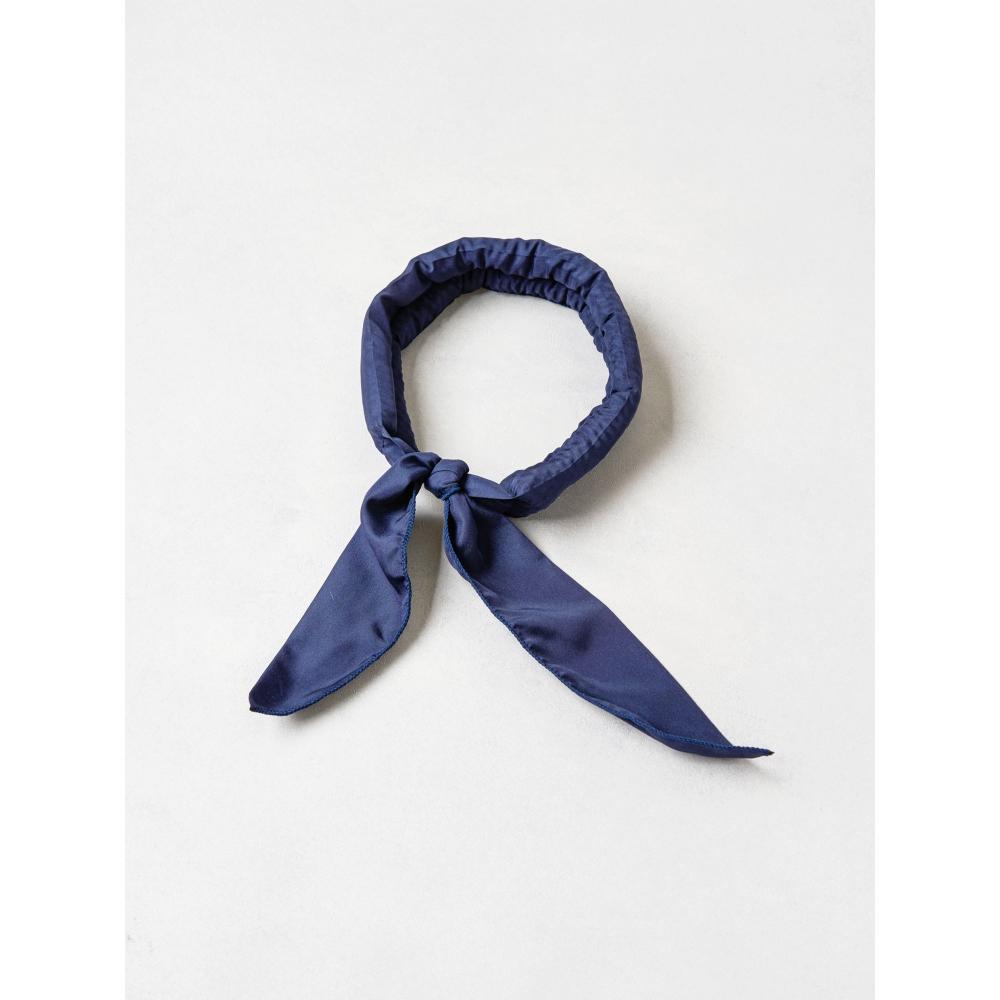 

Daiso Moisture Absorbing Cool Scarf Navy