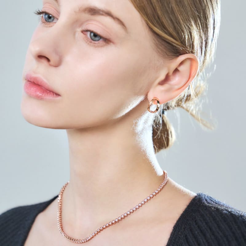 ELLE Jewelry 14K Line Cave Earrings (Gold Filled) ELGPEE453