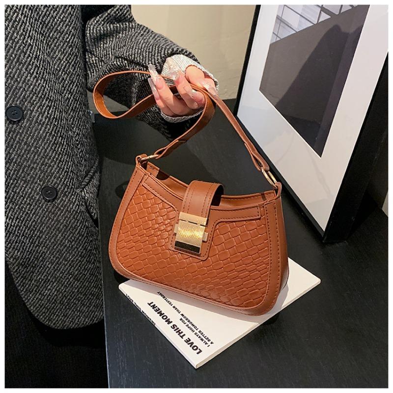 Simple and Fashionable Shoulder Bag, Girls' High-end Underarm Bag, Early Spring New Commuter Texture Versatile Small Square Bag