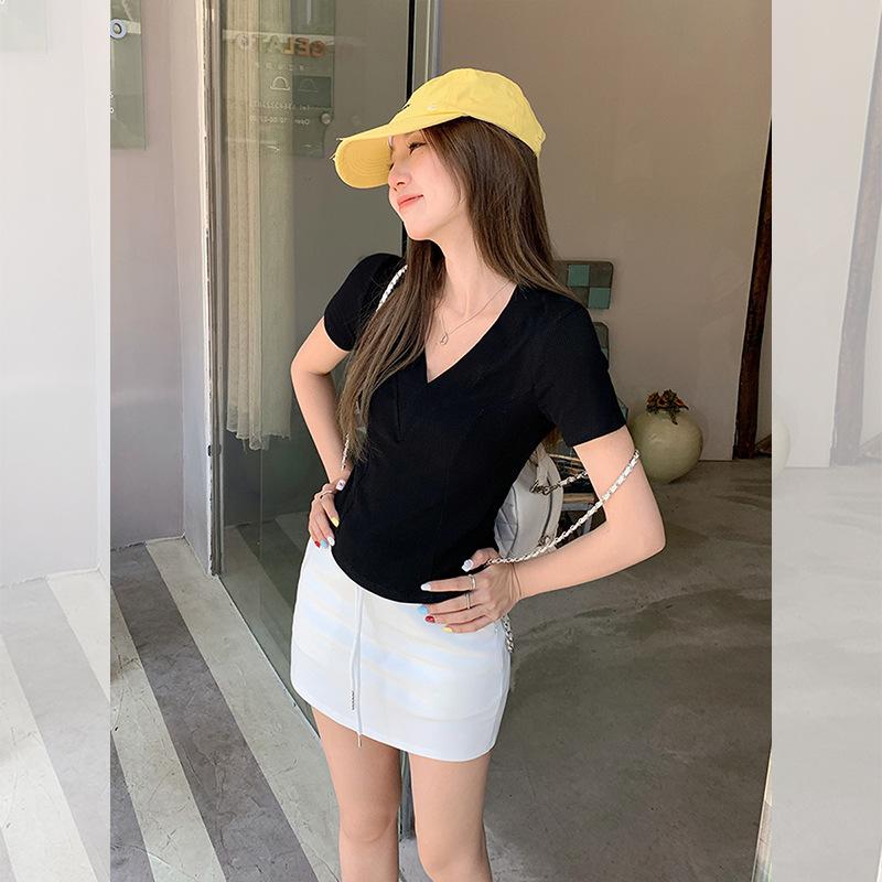 White V-neck with Exposed Collarbone and Front Shoulder Design Short-sleeved T-shirt for Women's Summer Fishbone Waist and Thin Short Top