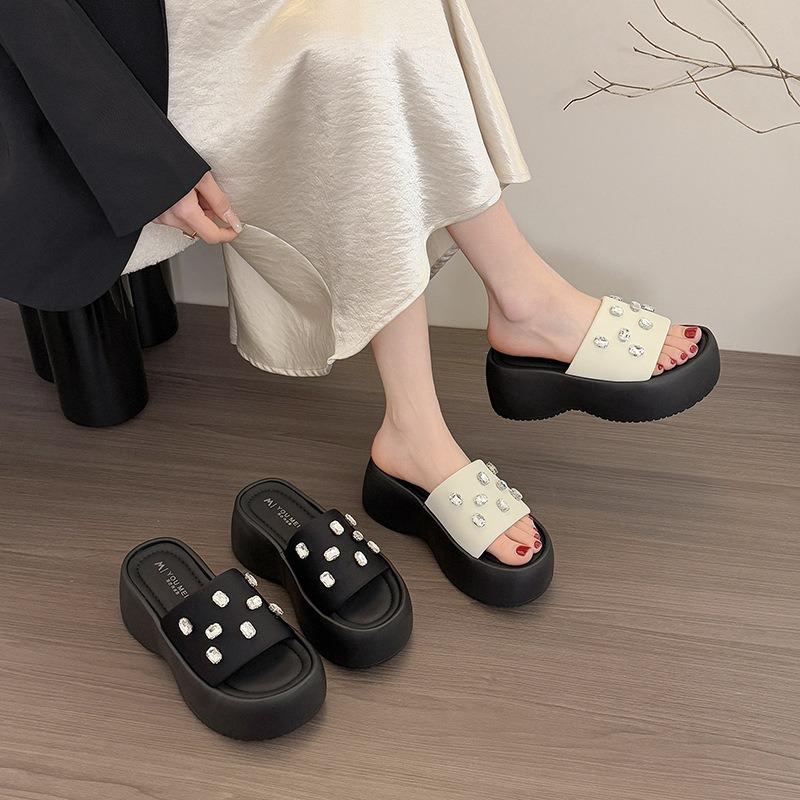 Thick-soled Rhinestone Cool Slippers for Women's Summer New Small Height-increasing Sandals Fashionable Beach Shoes