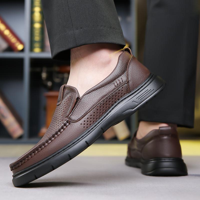 Fashion Office Business Punching Leather Moccasin Lightweight Breathable Men Casual Loafers Comfortable Summer Hollow Out Leather Shoes