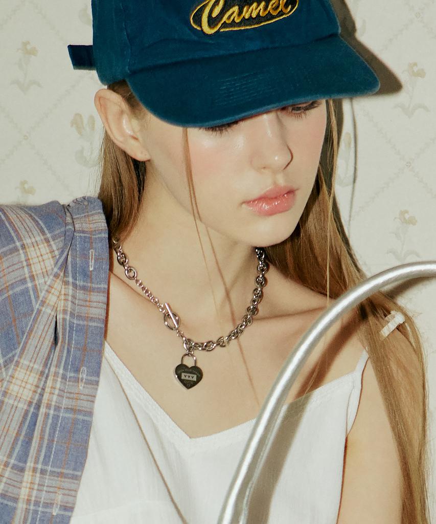 Vvv Signature Logo Heart Chain Toggle Surgical Necklace