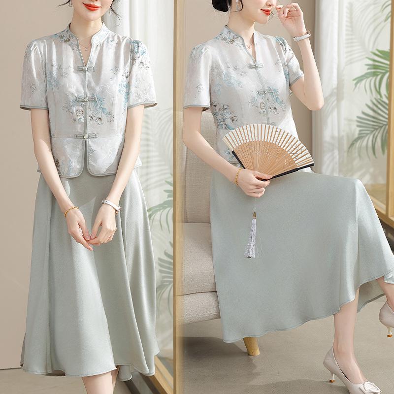 Elegant Chinese Style Short-Sleeved Dress for Middle-Aged and Elderly Women – Summer Slimming Two-Piece Look