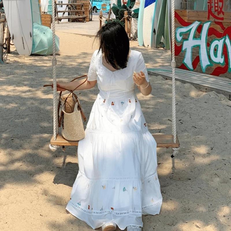 Large size fat mm summer new gentle and sweet embroidered dress fashionable square collar waist long dress women