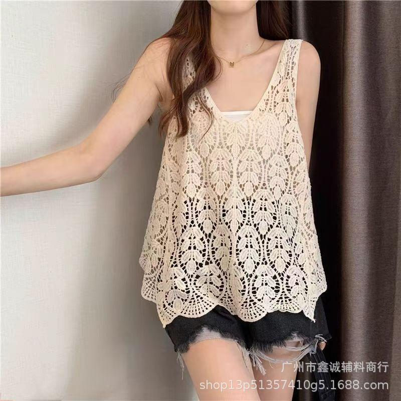 

Design sense niche summer new crochet hollow knitted vest loose suspenders sleeveless blouse top women One size fits all