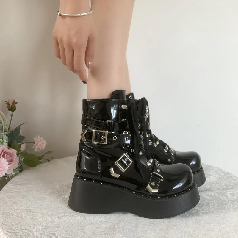 Fashion Punk Style Rivet Thick Bottom Short Boots Women's round Toe Motorcycle Boots Cool College Short Boots Dark Style New 2025